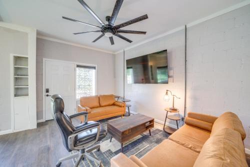 Tulsa Casa | 7 Mi to Dtwn Tulsa Dog-Friendly Home with Yard
