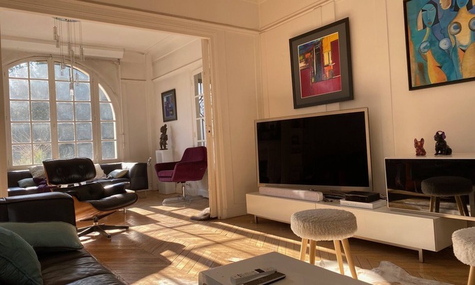 Quartier de Becon Casa | 7 min Paris and La Défense 1928 charming Hôtel Particulier with garden +pkg