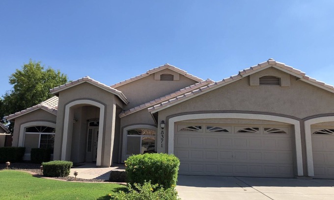 Bell Park Casa | 7 min to Peoria Sports Complex! Putting Green, Pool & Spa!