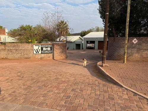Tsantsabane Casa | 7 on West