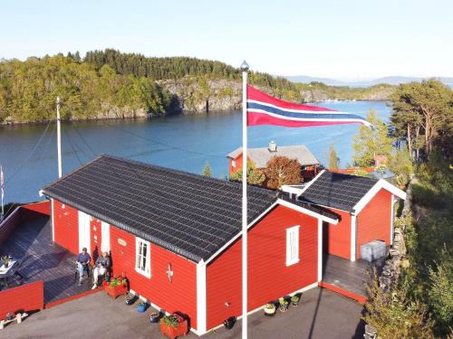 Sund Casa | 7 person holiday home in KLOKKARVIK