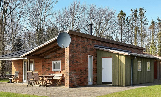 Remmer Strand Casa | Casa vintage en Struer cerca de un campo abierto