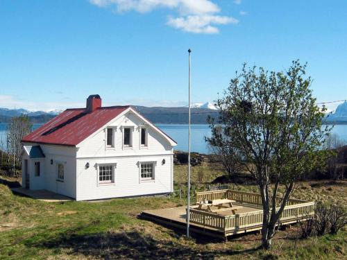 Tranoy Municipality Casa | 7 person holiday home in Stonglandseidet