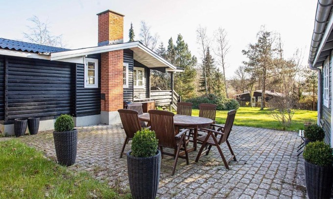 Hoeve Strand Casa | 7 person holiday home in Vig