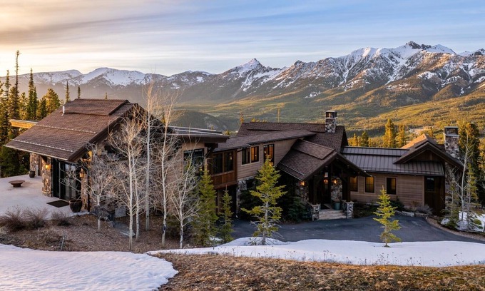 Big Sky Casa | 7 Renegade Rd (7-Bedroom Home) with Mountain view by Moonlight Basin Lodging