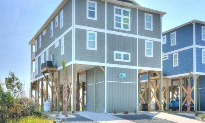 Long Beach Casa | 7 Seas