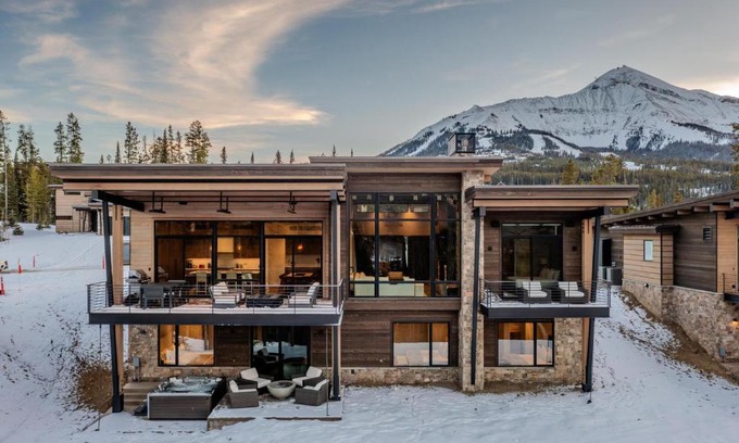 Big Sky Casa | 7 Speedwell Drive by Moonlight Basin Lodging