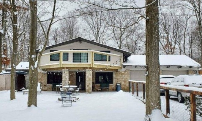 Champion Casa | Enjoy Summertime fun in the Laurel Highlands! Bike, hike, raft, golf close by!