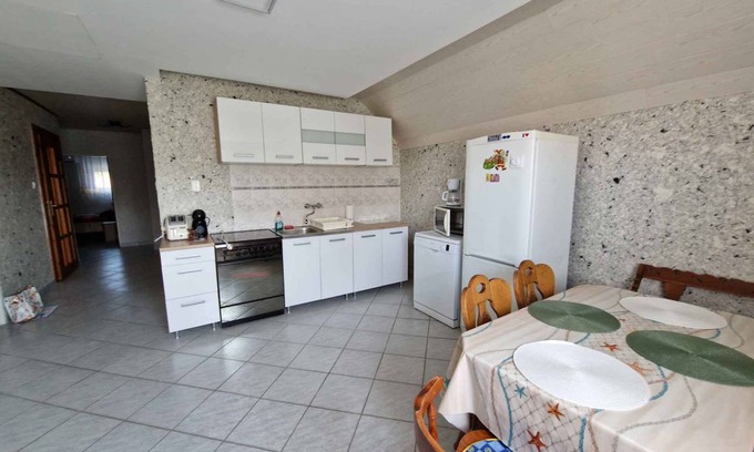 Balatonlelle Apartamento | 70 m² Apartamento ∙ 3 habitaciones ∙ 6 huéspedes