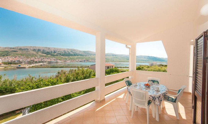 Pag Apartamento | 70 m² Apartamento ∙ 2 habitaciones ∙ 4 huéspedes