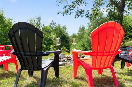 Conway Casa | 70 Private Acres-Sleeps 12-Fire Pit-Pet Friendly