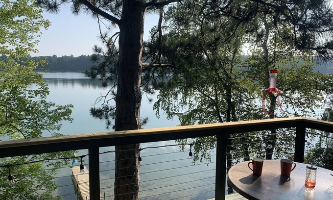 Waupaca Cabaña | 70's-80's Vintage Cottage on Round Lake