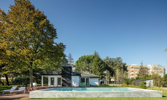 Maia Casa | 70's wood house