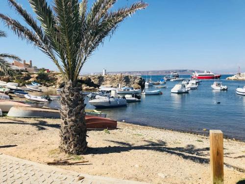 Los Arenales del Sol Apartamento | 70 sqm apartment with seaview in Arenales del Sol.