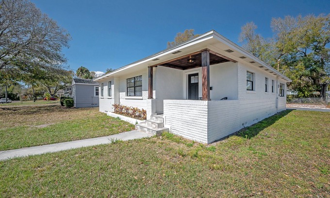 Tampa Heights Casa | 701 W Indiana Ave Sum