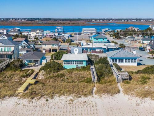 Topsail Beach Casa | 703 By The Sea