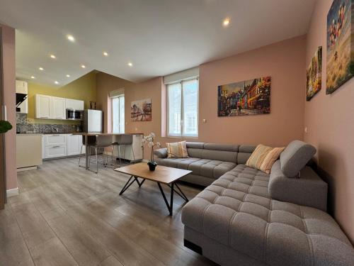 Mont d'Arene Apartamento | 70m2 climatisé - Parking privé - Terrasse - 2 chambres - Lycée Roosevelt - Reims Arena