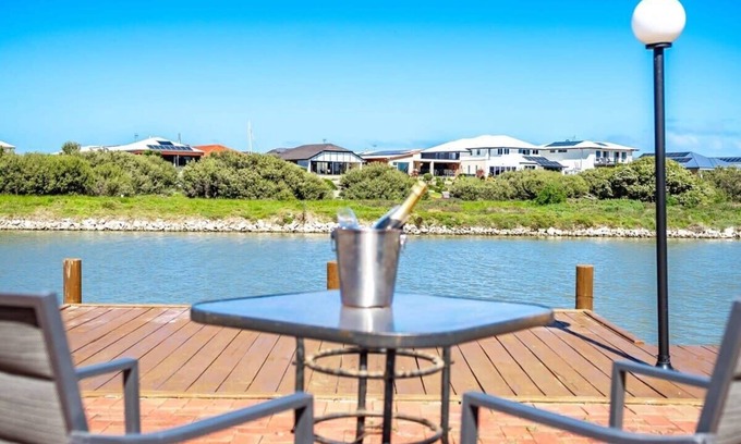 Nangkita Casa | 71 Blanche Pde Hindmarsh Island
