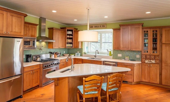 Saint Helena Island Casa | 717 Pompano Road - New to VRBO! Resort Access Included!