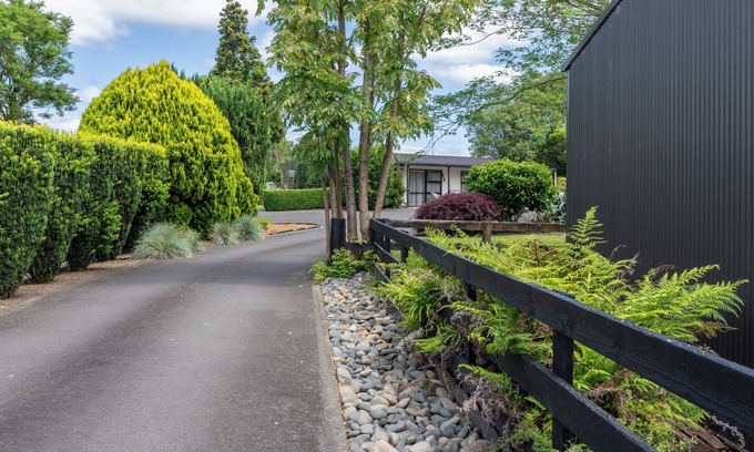 Leamington Casa | 73 Milton