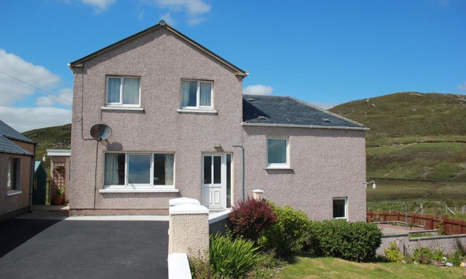 Balallan Cama Y Desayuno | 73 Westend, Balallan, Isle of Lewis