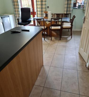 Sherborne St. John Apartamento | 75 Park Prewett Dbl room with beautiful bathroom