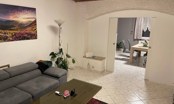Altendorf Apartamento | 75sqm, renovated 2024, fireplace, fully furnished, 1st floor, smart TV, wifi, 2-4 persons