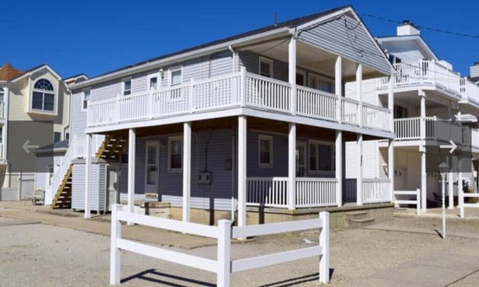 Townsend's Inlet Casa | 7712 Pleasure Ave 1st Floor