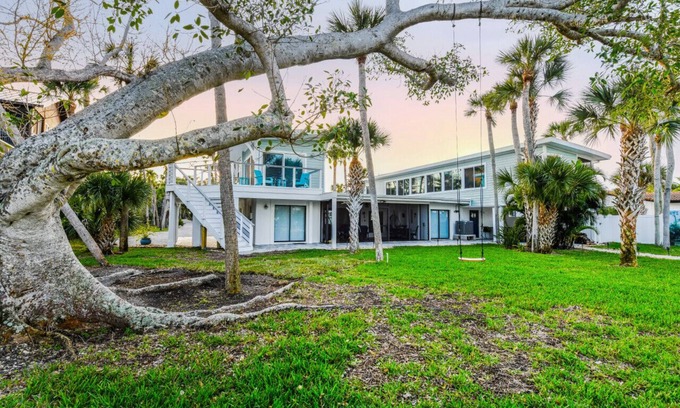Englewood Casa | 7BR, 3BA, Sleeps 17 near Englewood Beach, Manasota Key