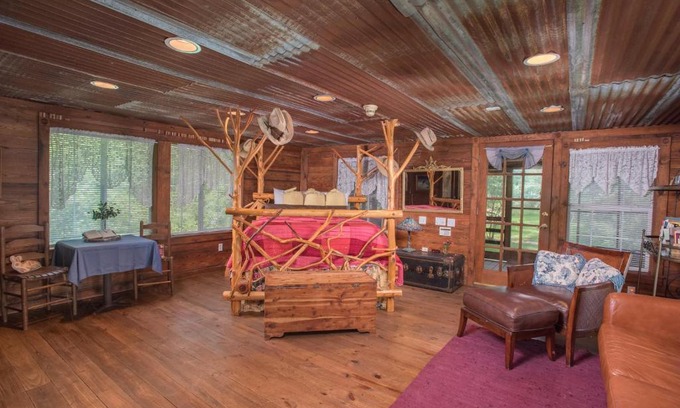 Wellborn Cama Y Desayuno | 7F Lodge and Events