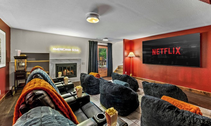 Colorado Springs Casa | 7k sq/ft! Gym, Theatre, Hot Tub, Sauna, Game Room, Golf, Sleeps 28 - Family Fun!