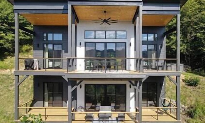 Clyde Casa | 7Ridge - Hot Tub & Stunning View