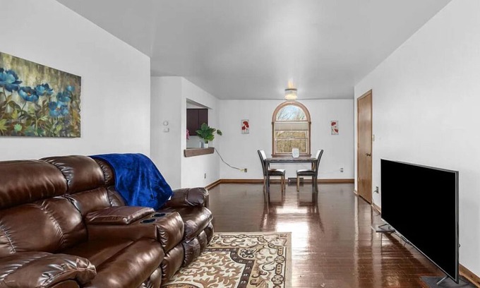 Marshall Casa | 8 acres of peaceful scenic beauty