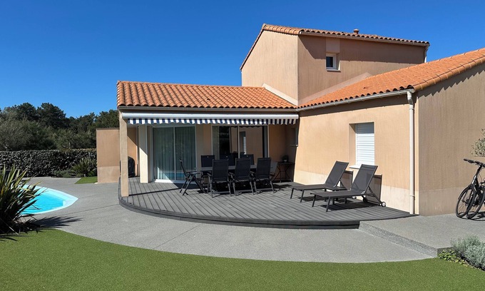 Chateau-d'Olonne Villa | 8 cama chalet con piscina privada. Mar a poca distancia.