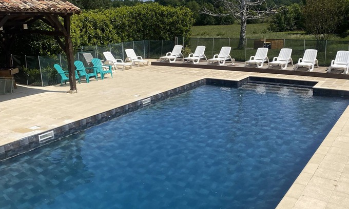 Gageac-et-Rouillac Cabaña | 8-bed gite with swimming pool in the heart of Périgord near Monbazillac and Bergerac