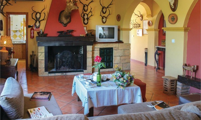 Hornachuelos Casa | 8 bedroom accommodation in Hornachuelos