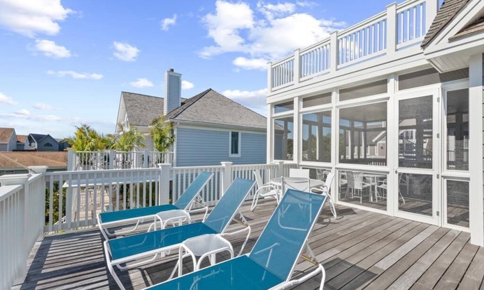 Sussex County Casa | 8-Bedroom Luxury Oceanview Home w/ Rooftop Deck