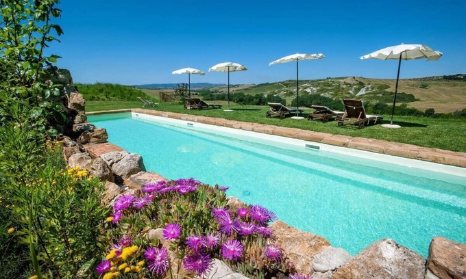 Pienza Villa | 8 bedroom villa in Val d'Orcia, Tuscany