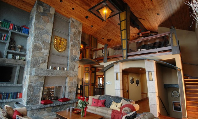 Truckee Casa | 9 DORMITORIOS, Capacidad 22, 12 baños, Cine, Spa, Bañera de hidromasaje, ASCENSOR