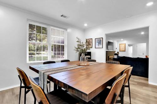 Macon Casa | 8 Beds In 4br Home W Hot Tubfamily & Work-ready