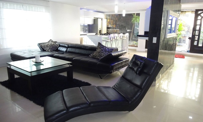 Patio Bonito Casa | 8 BR Lujo 6000 S. F. Mansión W / 2 Bares Jacuzzi / barbacoa y un / C