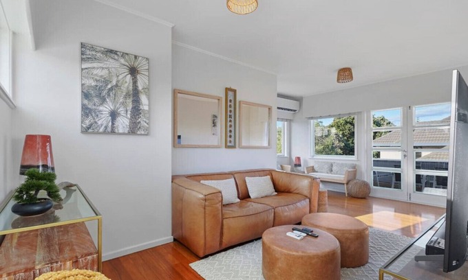 Eastern Beach Casa | 8 Eastern Beach Road, Eastern Beach, Auckland 2012