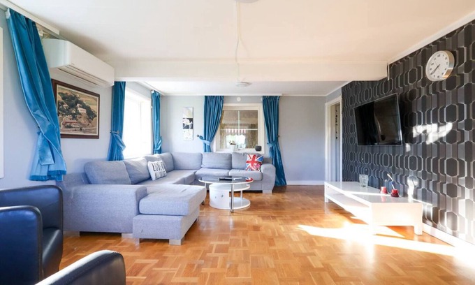 Save Apartamento | 8 guests, free parking & wifi