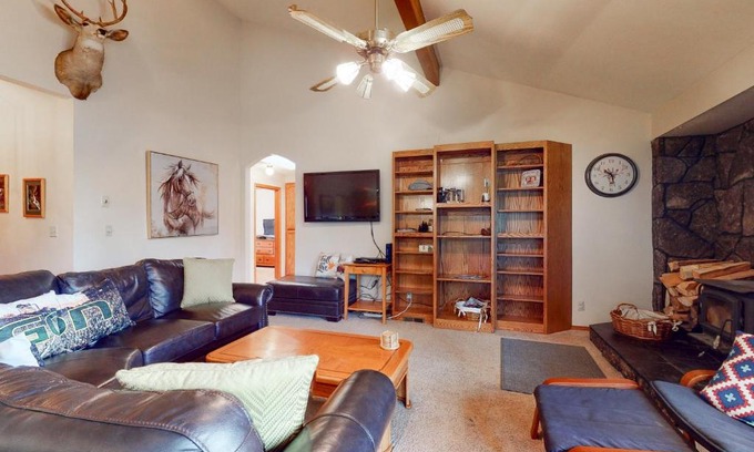 Deer Park Casa | 8 Hart Mt