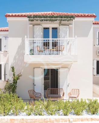 Vathi Apartamento | 8 Homes