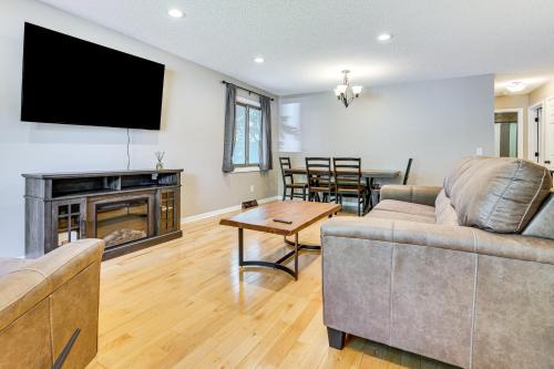 Richfield Casa | 8 Mi to Central Minneapolis Modern Home with Yard