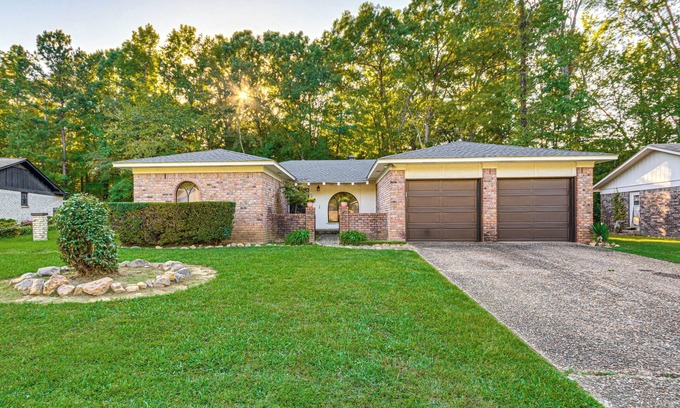 Little Rock Casa | 8 Mi to Downtown Little Rock: Home w/ Patio