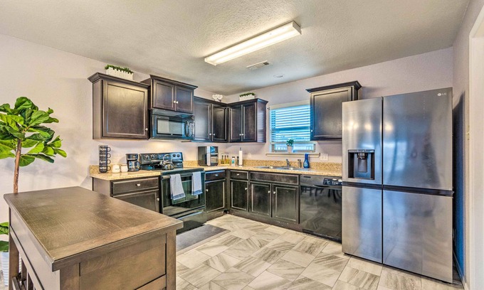 Little Rock Casa | 8 Mi to Downtown Little Rock: Home w/ Fenced Yard