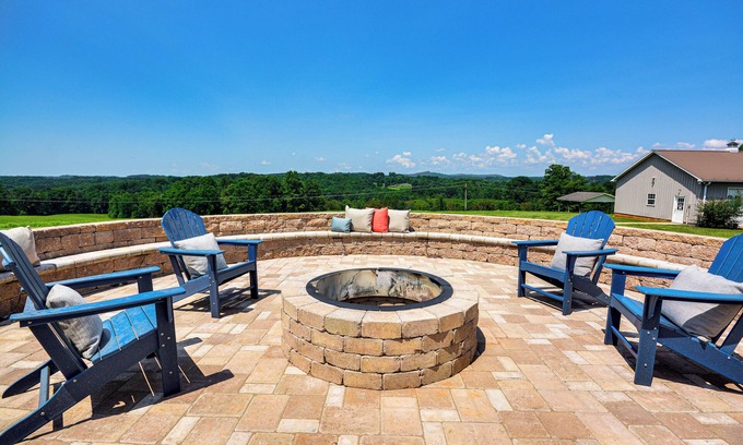 Pilot Mountain Casa | 8 Mi to Dtwn Mt Airy: Mtn-View North Carolina Home