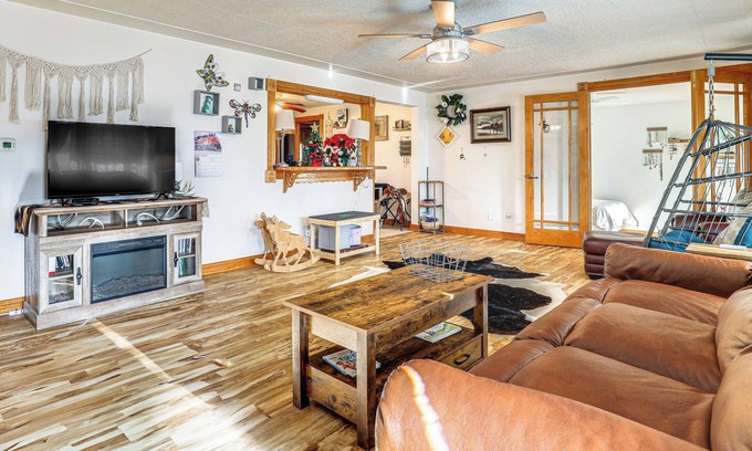 Scottsbluff Casa | 8 Mi to Scotts Bluff Nat'l Monument: Family Home